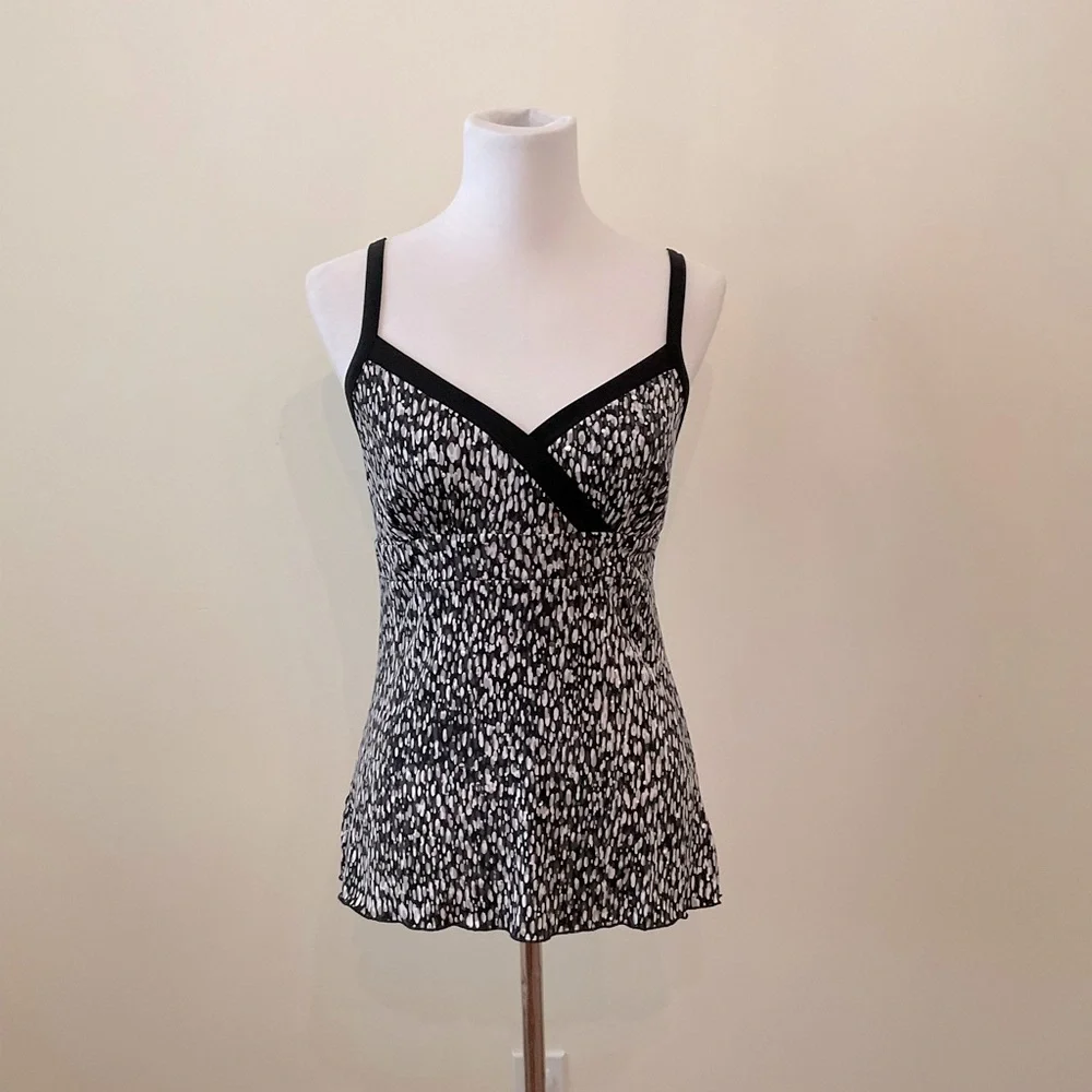 Women’s INC International Concepts top
